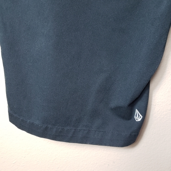 Volcom Frickin Black Chino Shorts-Size 32 - Picture 9 of 12